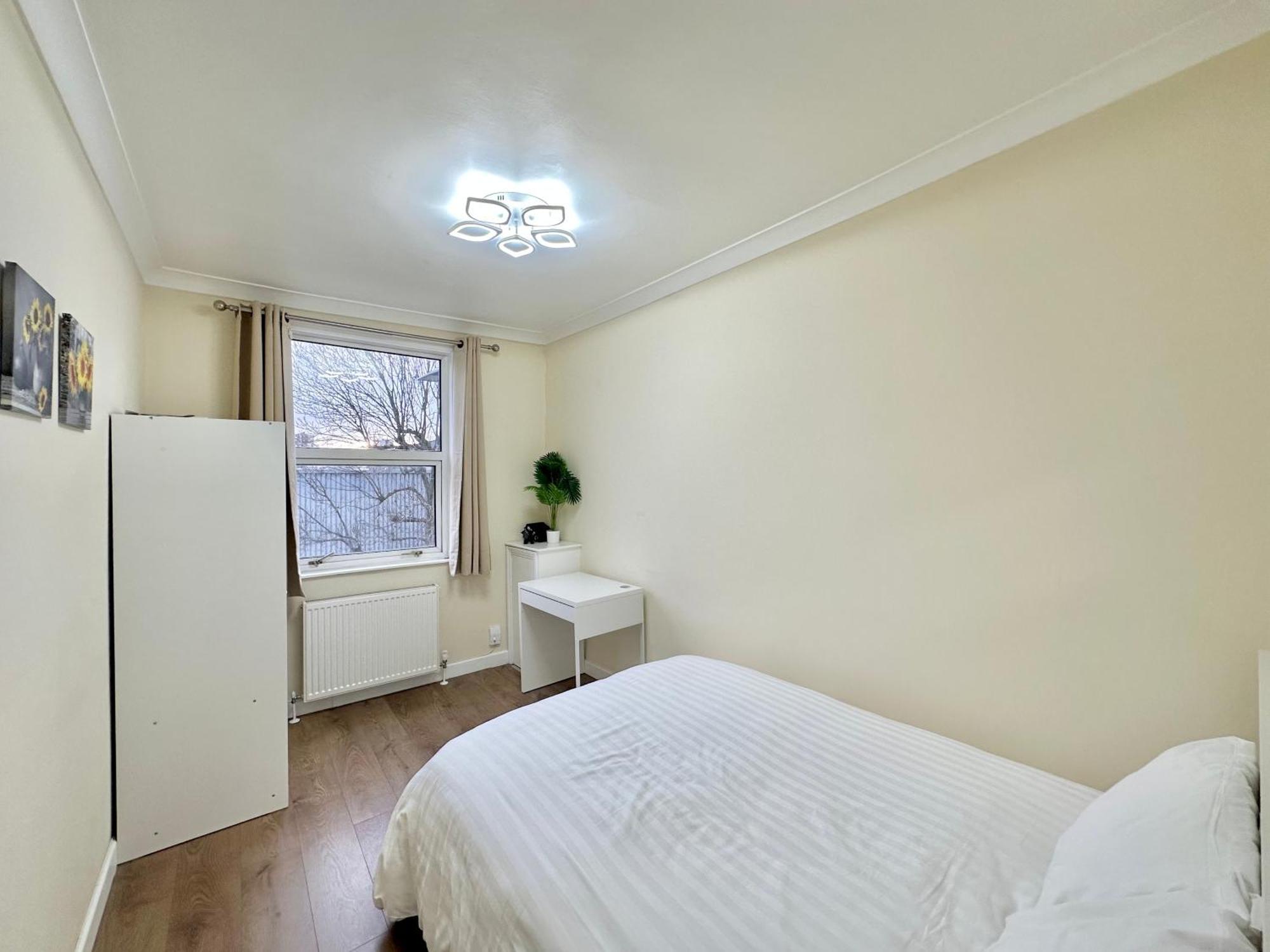 The Euston Guest House-64 Лондон Екстер'єр фото